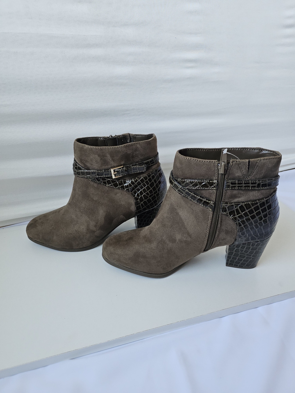 East 5th Brown Suede & Croc Ankle Boots Size 9.5M - NWT